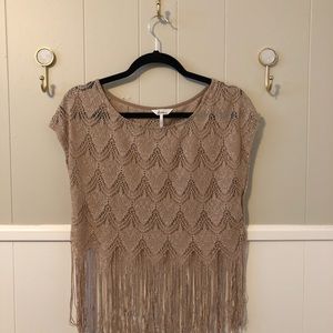 Scalloped fringe tops xs/s like new
